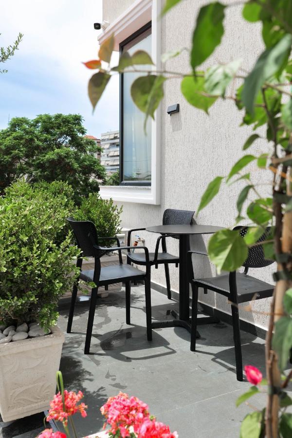 Adora'S View Hotel Саранде Екстериор снимка