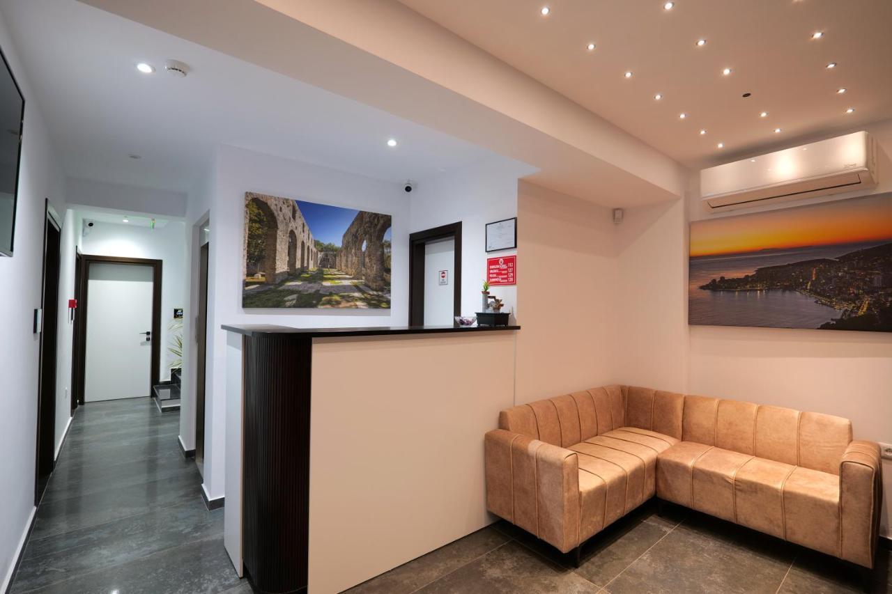 Adora'S View Hotel Саранде Екстериор снимка