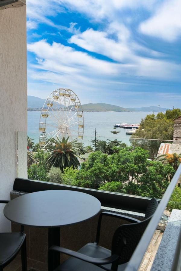 Adora'S View Hotel Саранде Екстериор снимка