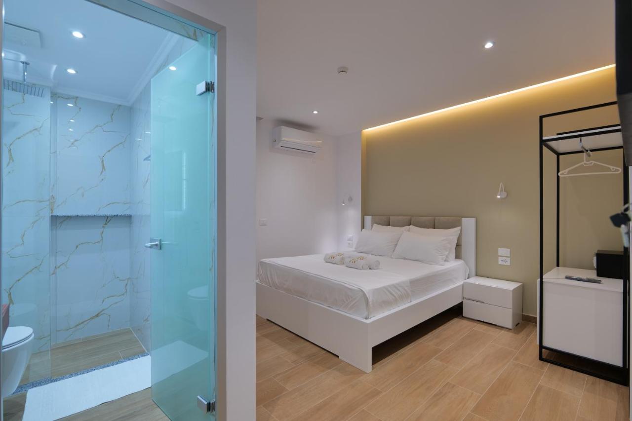 Adora'S View Hotel Саранде Екстериор снимка