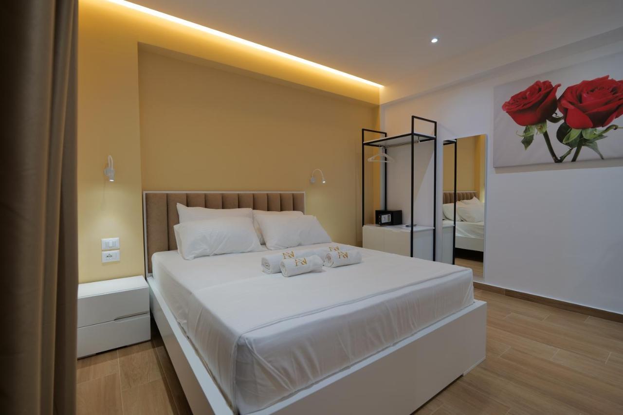Adora'S View Hotel Саранде Екстериор снимка