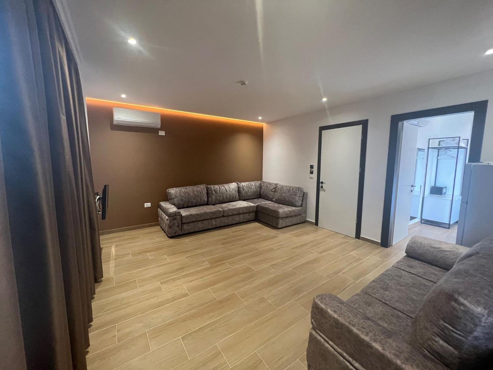 Adora'S View Hotel Саранде Екстериор снимка